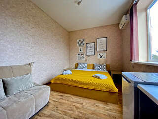Гостевой дом Апарт-отель Home Краснодар #11 (Kingsize Bed + 2х спальный диван)-3